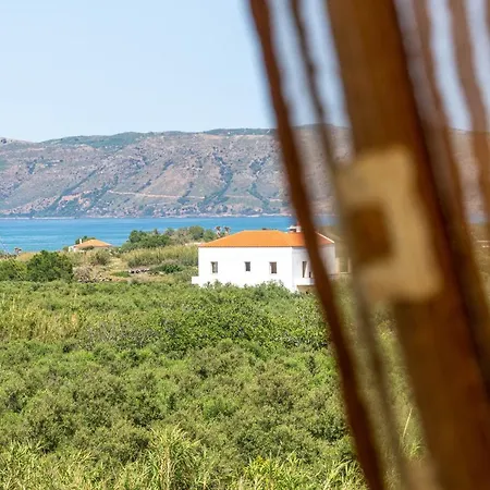 Casa de Férias Eleni's 'top Destination' Kíssamos